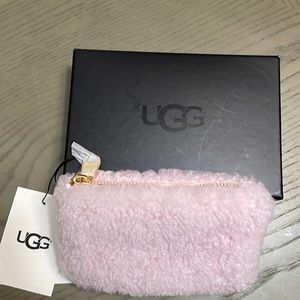 Ugg NWT Large zip pouch sheepskin handbag for women- pink